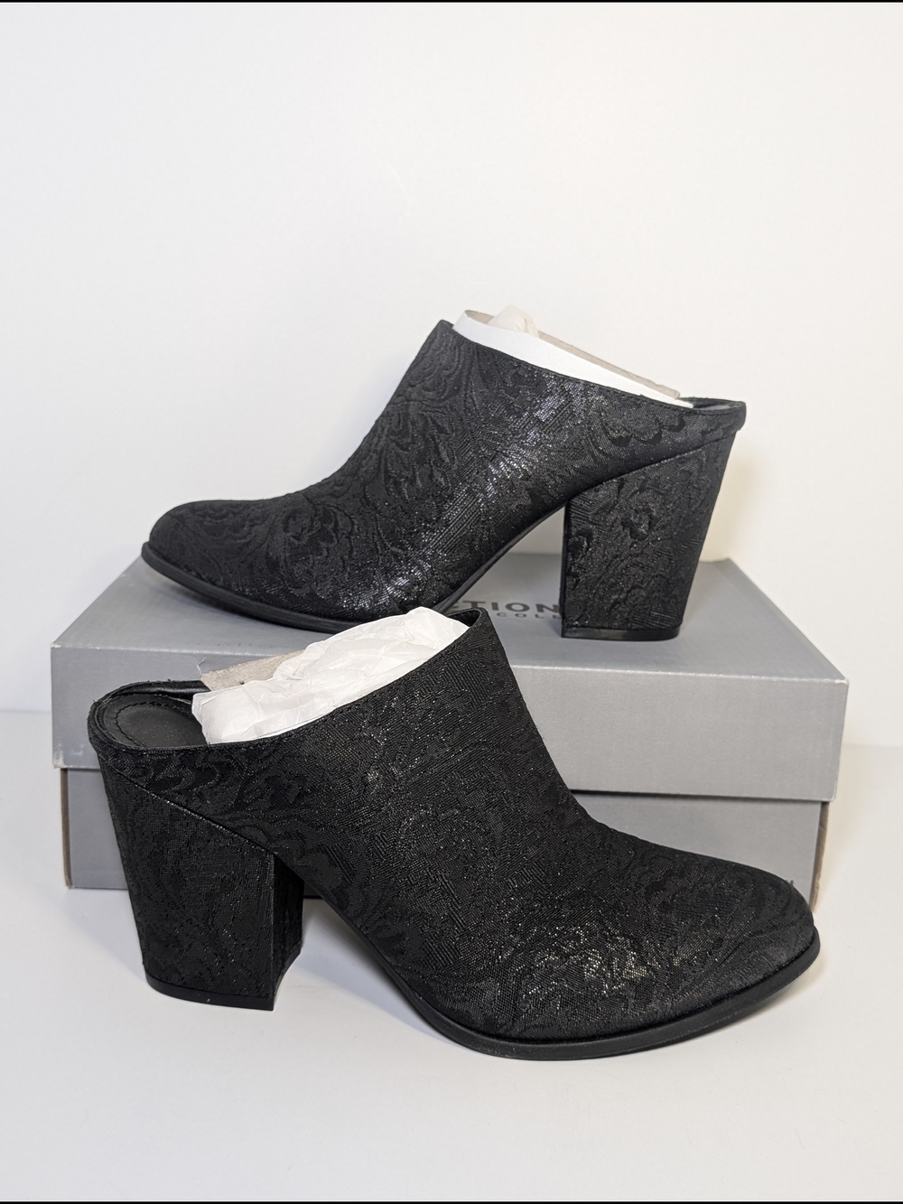 Kenneth Cole Reaction Tap Dance Mules Size 10